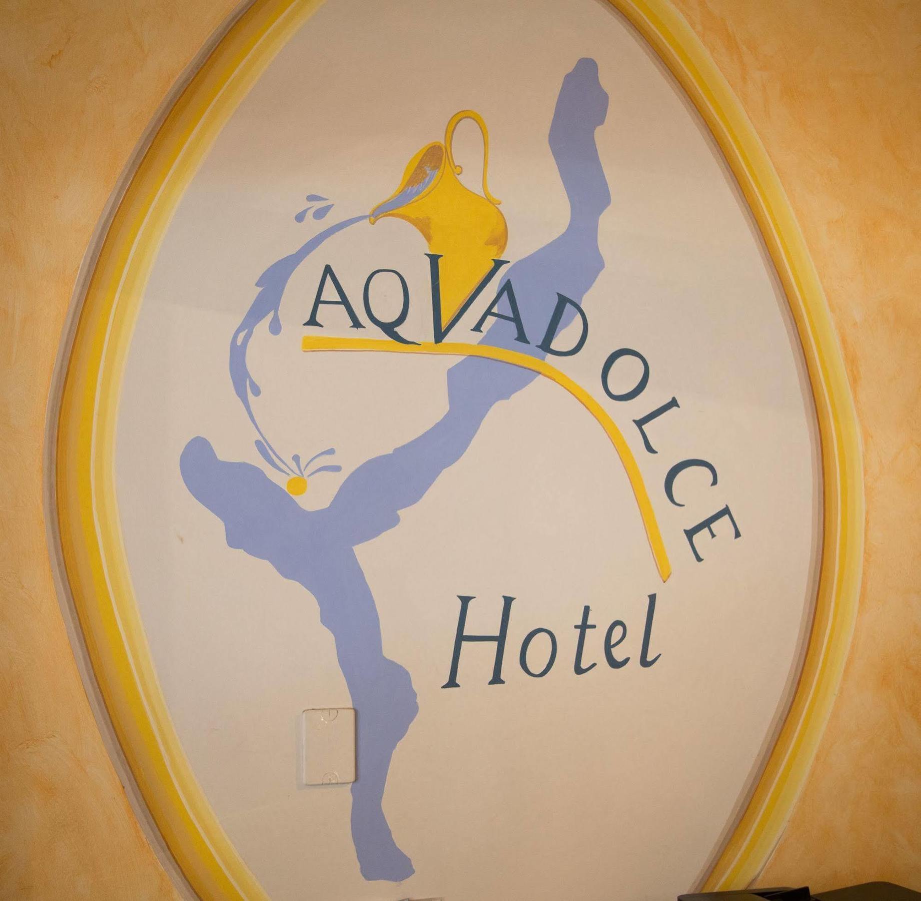 Hotel Aquadolce ヴェルバーニア エクステリア 写真